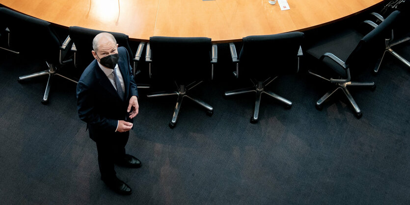 Olaf Scholz mit Maske.