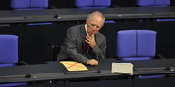 Wolfgang Schäuble 2010 im Plenarsaal des Bundestags