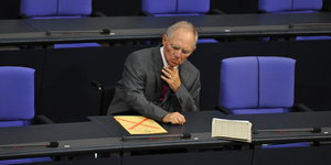 Wolfgang Schäuble 2010 im Plenarsaal des Bundestags