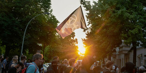 Demo in der Abendsonne in Friedrichshain mit rund 2000 Teilnehmern