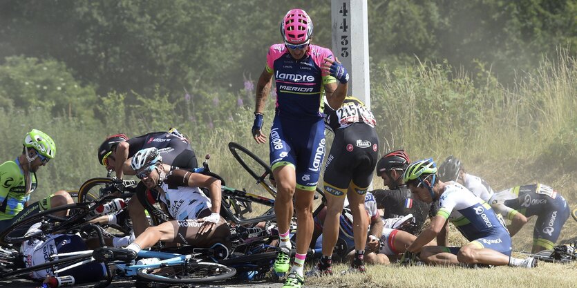 Massencrash bei der Tour de France