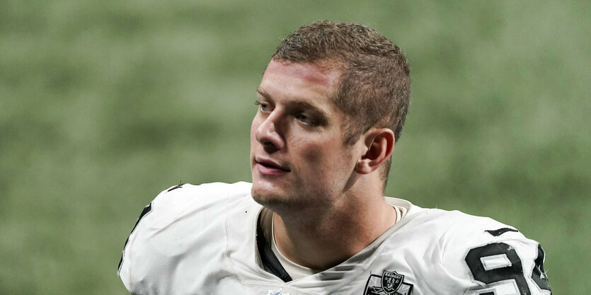 Der American Football-Spieler Carl Nassib