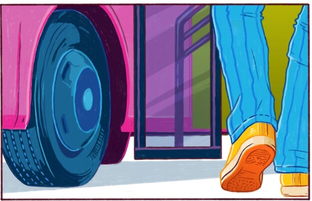 Ein Mensch mit blauer Hose steigt in einen Bus ein Ein Mensch mit blauer Hose steigt in einen Bus ein