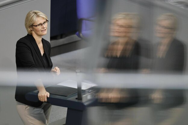 Anja Karliczek spricht im Bundestag Anja Karliczek spricht im Bundestag