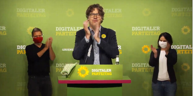 Michael Keller, Annalena Baerbock und Robert Habeck auf dem digitalen Parteitag