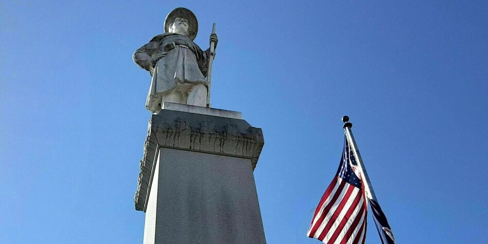 Bleibt stehen: Das Konföderiertendenkmal in Rocky Mount