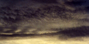 Dramatisches Wolkenbild aus "Ten Skies"