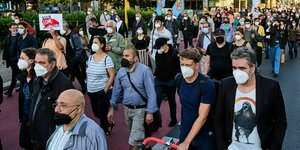 emonstrationCirca 150 Menschen protestieren mit eine Kundgebung und eine Demonstration durch Kreuzberg für die Pressefreiheit