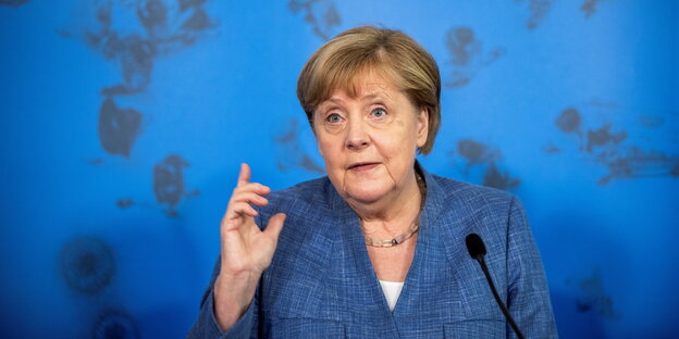 Bundeskanzlerin Angela Merkel spricht bei einer Pressekonferenz