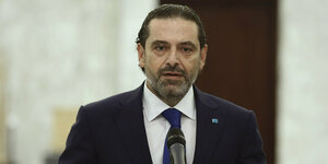 Saad Hariri an einem Mikrofon