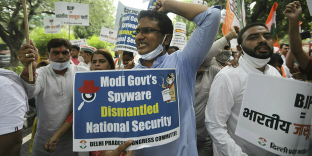Protest in Indien gegen die Spionagesoftware