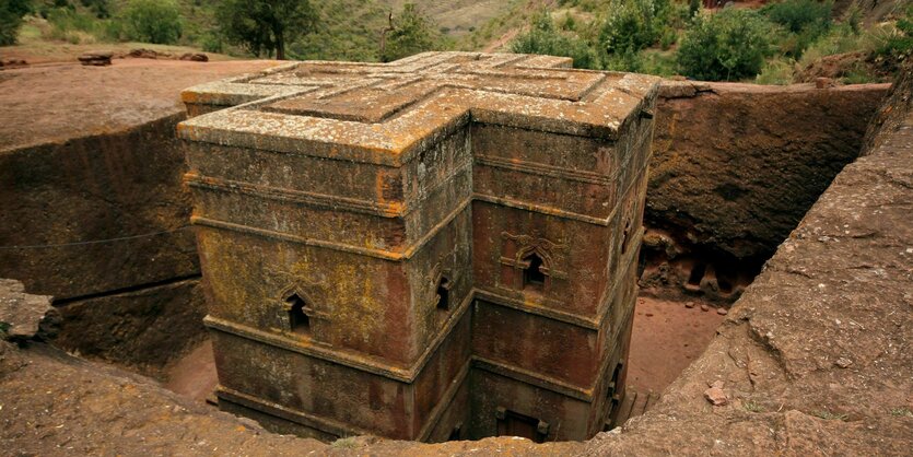 Die Felsenkirche Lalibela aus kupferfarbenem Stein