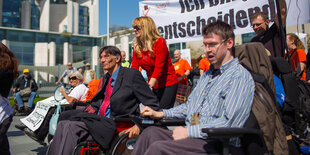 demo von menschen mit behinderung in berlin