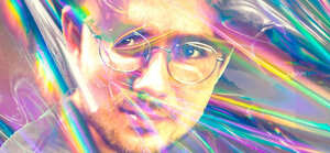 Das Gesicht des Musikers John Moods, getränkt in psychedelisch buten Farben