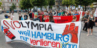 Olympia-Gegner demonstrieren in Hamburg
