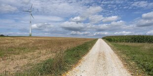 Landschaft und Wolkenhimmel