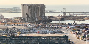 Zerstörter Hafen von Beirut.