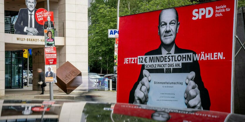 Kanzlerkandidat Olaf Scholz auf Wahlplakat