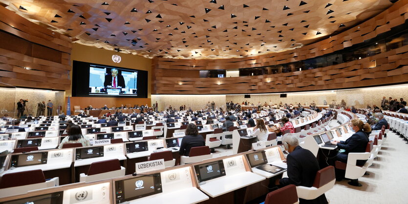 Sitzungssaal bei der UN-Geberkonferenz in Genf