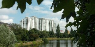 Hochhaus im Grünen