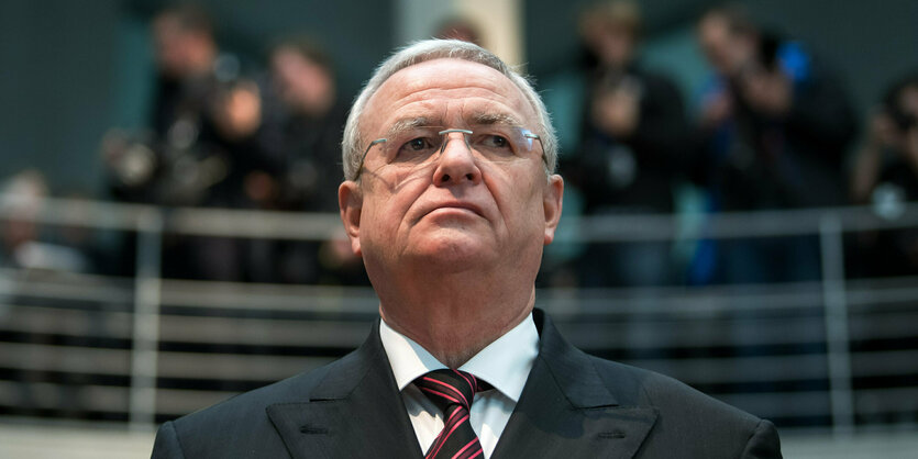 19.01.2017, Berlin: Martin Winterkorn, ehemaliger Vorstandsvorsitzender von Volkswagen, kommt als Zeuge zur Sitzung des Abgas-Untersuchungsausschusses des Deutschen Bundestages in Berlin.