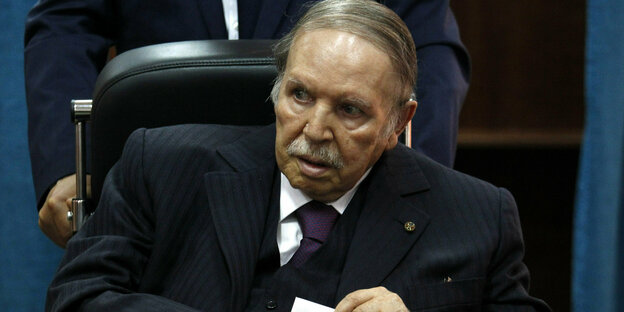 Der verstorbene algerische Präsident Abdelaziz Bouteflika im algerischen Parlament