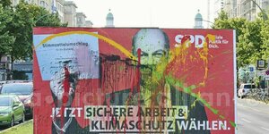 Beschmiertes SPD-Wahlplakat in Berlin