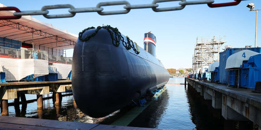 Ein U-Boot der Klasse HDW 209/1400mod der Ägyptischen Marine liegt vor der Taufe auf der Werft von Thyssenkrupp Marine Systems (TKMS).