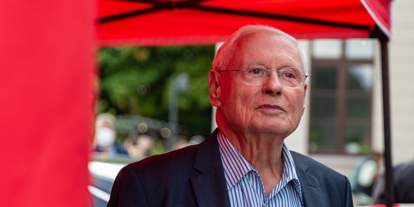 Oskar Lafontaine bei einer Rede im Wahlkampf