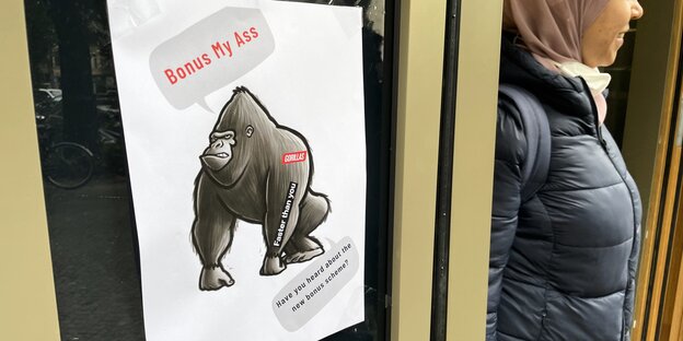 Poster mit Comic-Gorilla und Spruch "Bonus my ass"