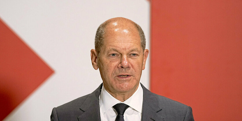 Olaf Scholz bei einer Pressekonferenz.