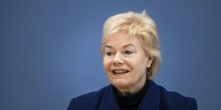 Erika Steinbach lächelt