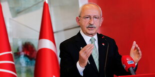 Kemal Kilicdaroglu während einer Pressekonferenz