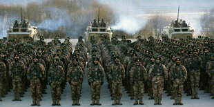 Chinesische Soldaten in Kashgar