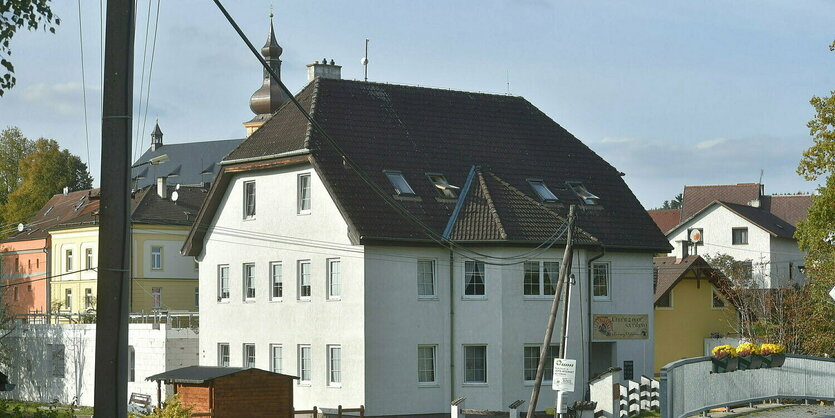 Ein Haus in einem Dorf