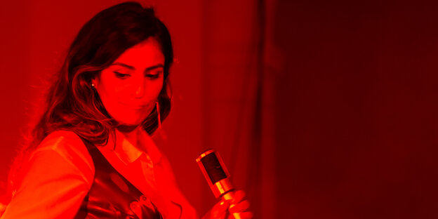 Nazanin Noori am Freitagabend beim Festival "Tehran Contemporary Sound" in Berlin
