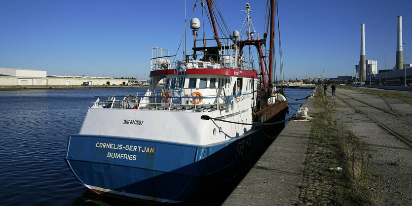 ein Boot im Hafen