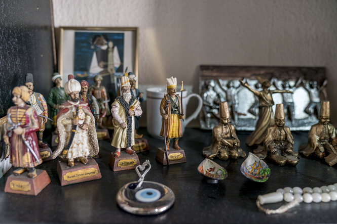 Figuren auf einen Schrank.