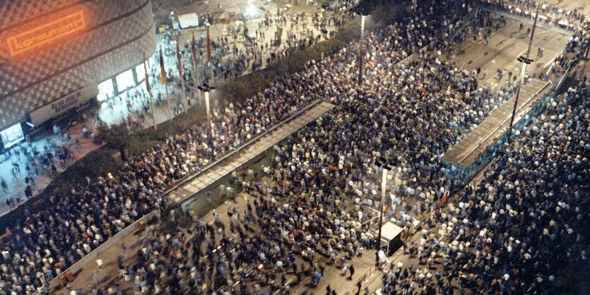 Demonstration in Leipzig im Okt. 1989 aus der Vogelperspektive