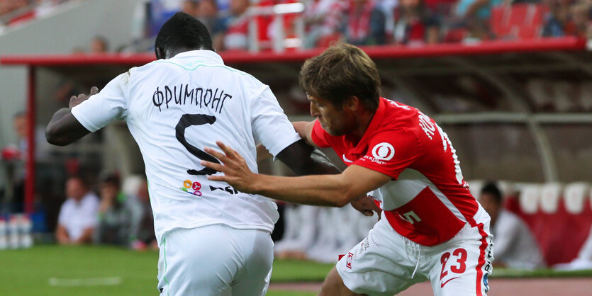 Emmanuel Frimpong (l.) und Dmitry Kombarov