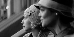 Zwei Frauen aus dem Film "Seitenwechsel" im Profil