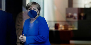 Angela Merkel mit Maske