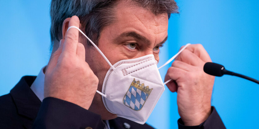 Markus Söder (CSU), Ministerpräsident von Bayern, nimmt an einer Pressekonferenz teil.