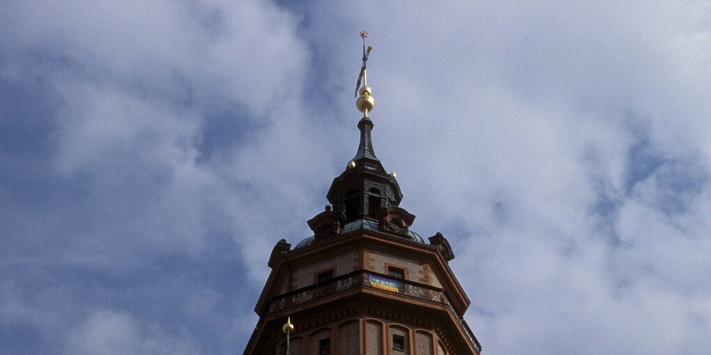 Kirchturm der Nikolaikirche in leipzig