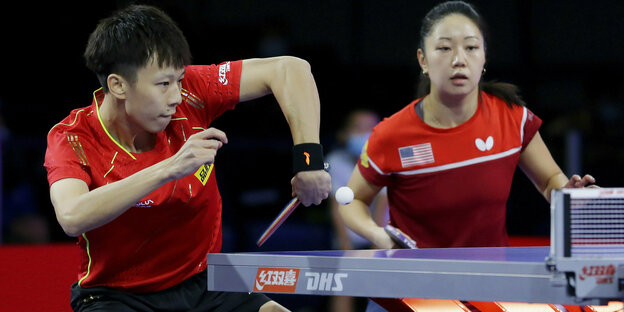 Imperiales Duo: Chinas Lin Gaoyuan (l.) und die US-Spielerin Lily Zhang.