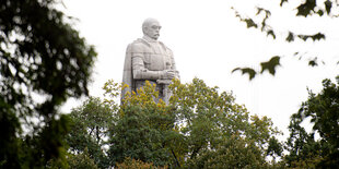 Das Bismarck-Denkmal im Alten Elbpark.