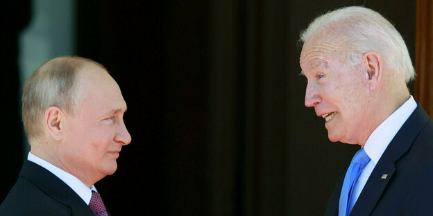 Putin und Biden stehen einander gegenüber