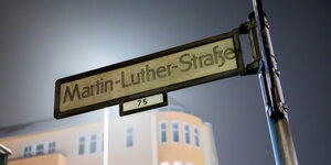 Straßenschild "Martin-Luther-Straße"