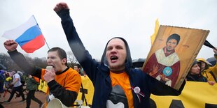 Demonstration am 1. Mai 2018 in St. Petersburg. Auf dem Plakat: Telegram-Gründer Pawel Durow