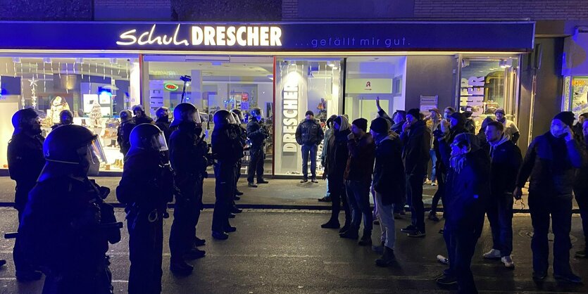 Polizei während eine rDemonstration.